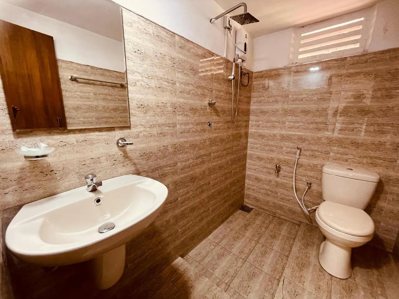 Lake Classical Guest House Kandy