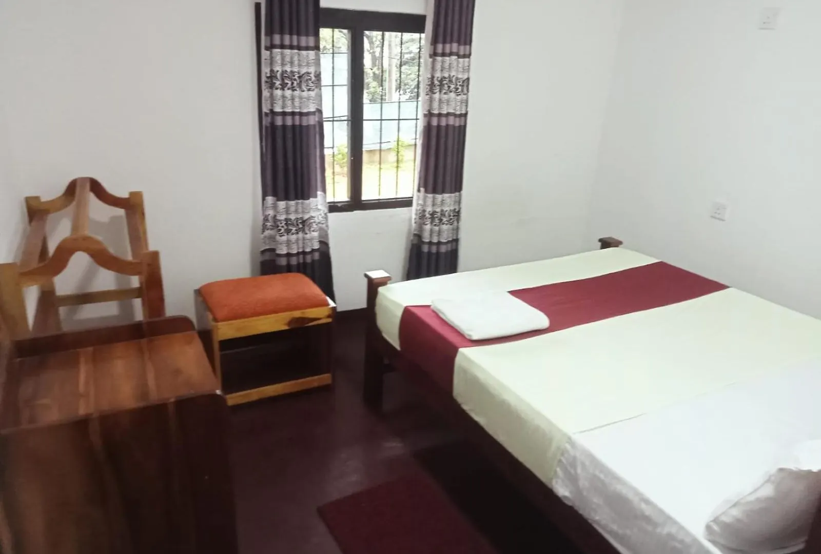 Lake Classical Guest House كاندي
