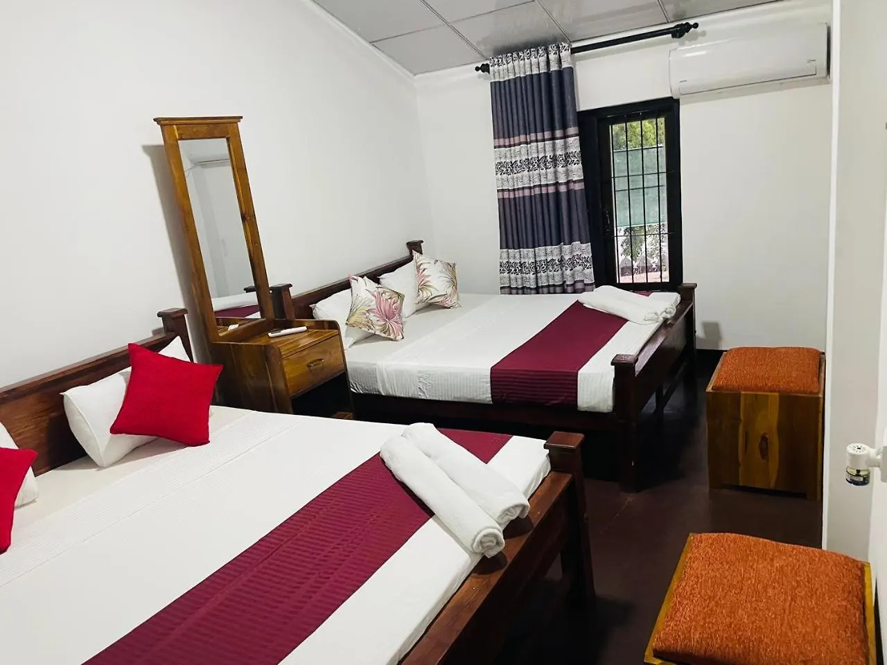 Lake Classical Guest House Kandy