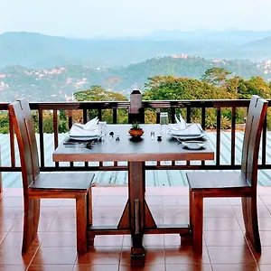 https://kandy-unique-hotel.negombohotels.net