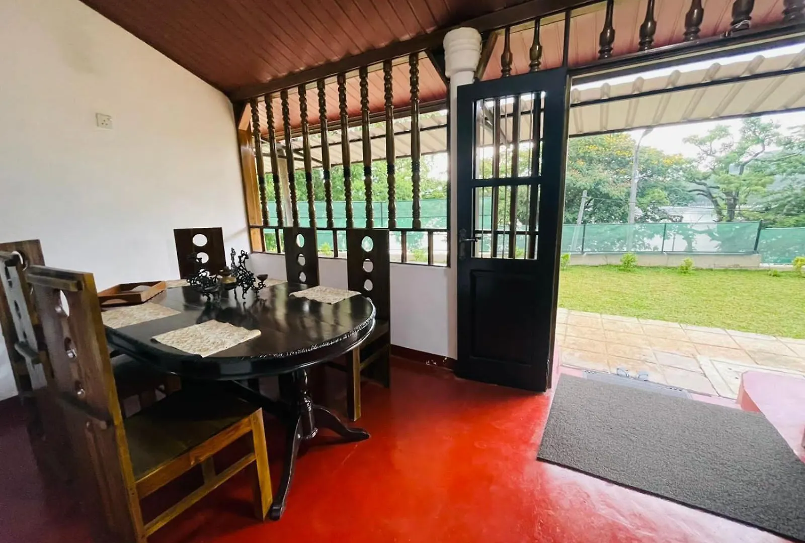 Lake Classical Guest House Канди Шри-Ланка