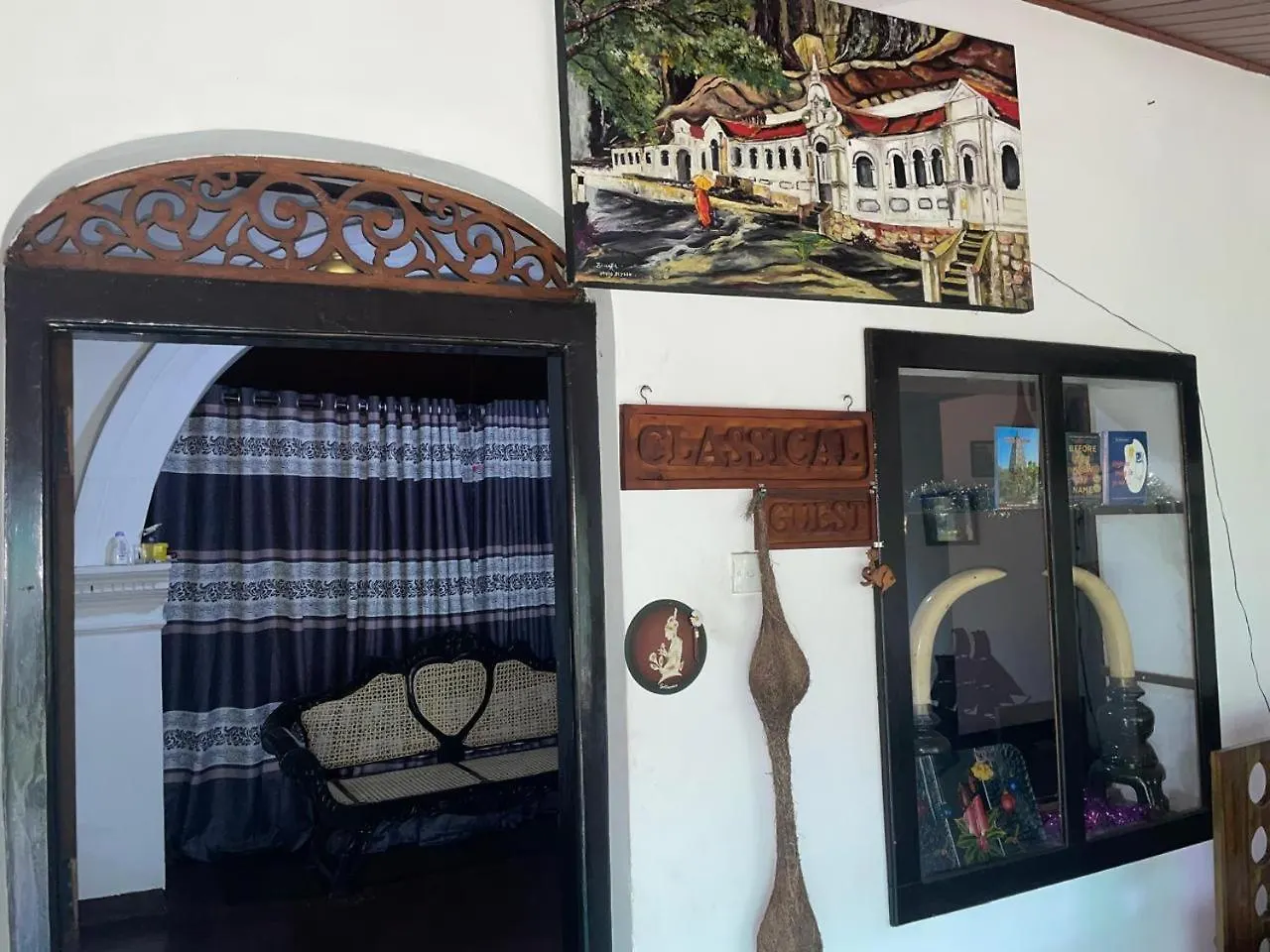 Lake Classical Guest House Канди
